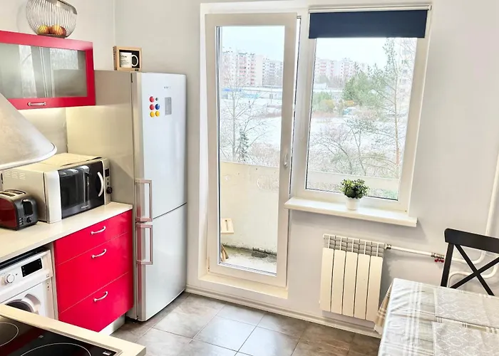 Quiet And Comfortable Apartment With Parking For A Nice Stay For Two, One Or A Couple Guests With A Child
