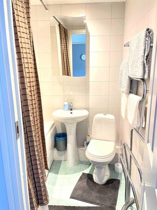 Апартамент Quiet And Comfortable With Parking For A For Two, One Or A Couple Guests With A Child *